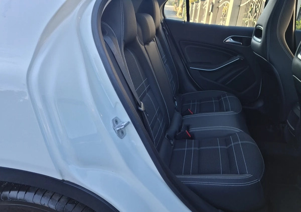 Mercedes-Benz GLA cena 83999 przebieg: 65000, rok produkcji 2016 z Szczebrzeszyn małe 667